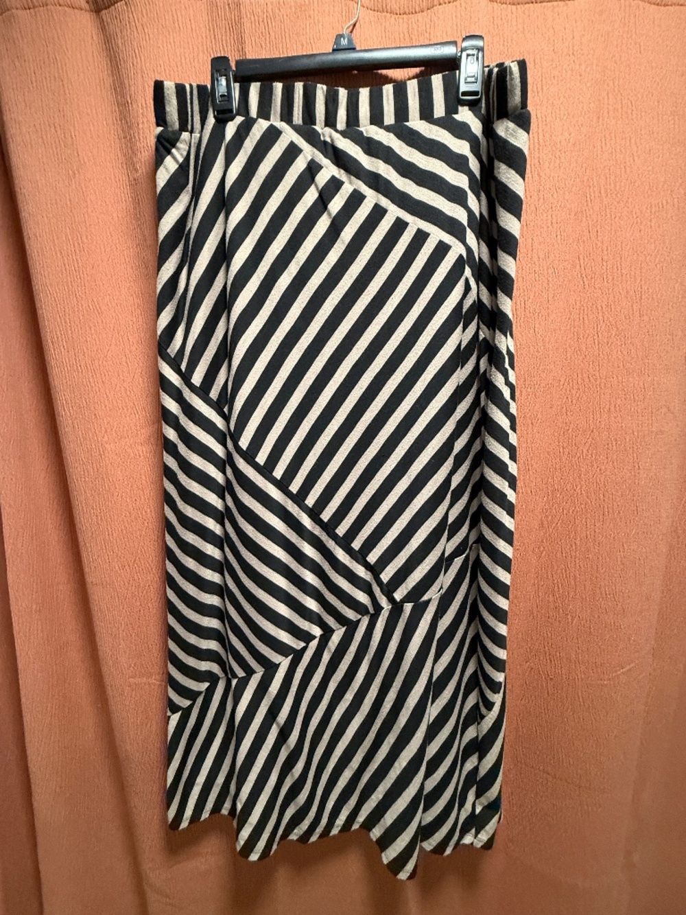 Cato Women's size 18/20 tan & black striped maxi skirt